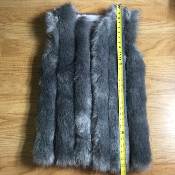 Gray Fur Vest Size Small - Picture 5 of 5